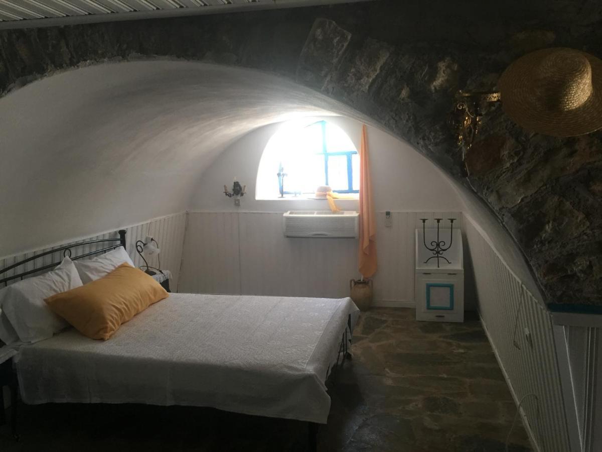 Lagadi 1860 Hostal Trakhila Exterior foto