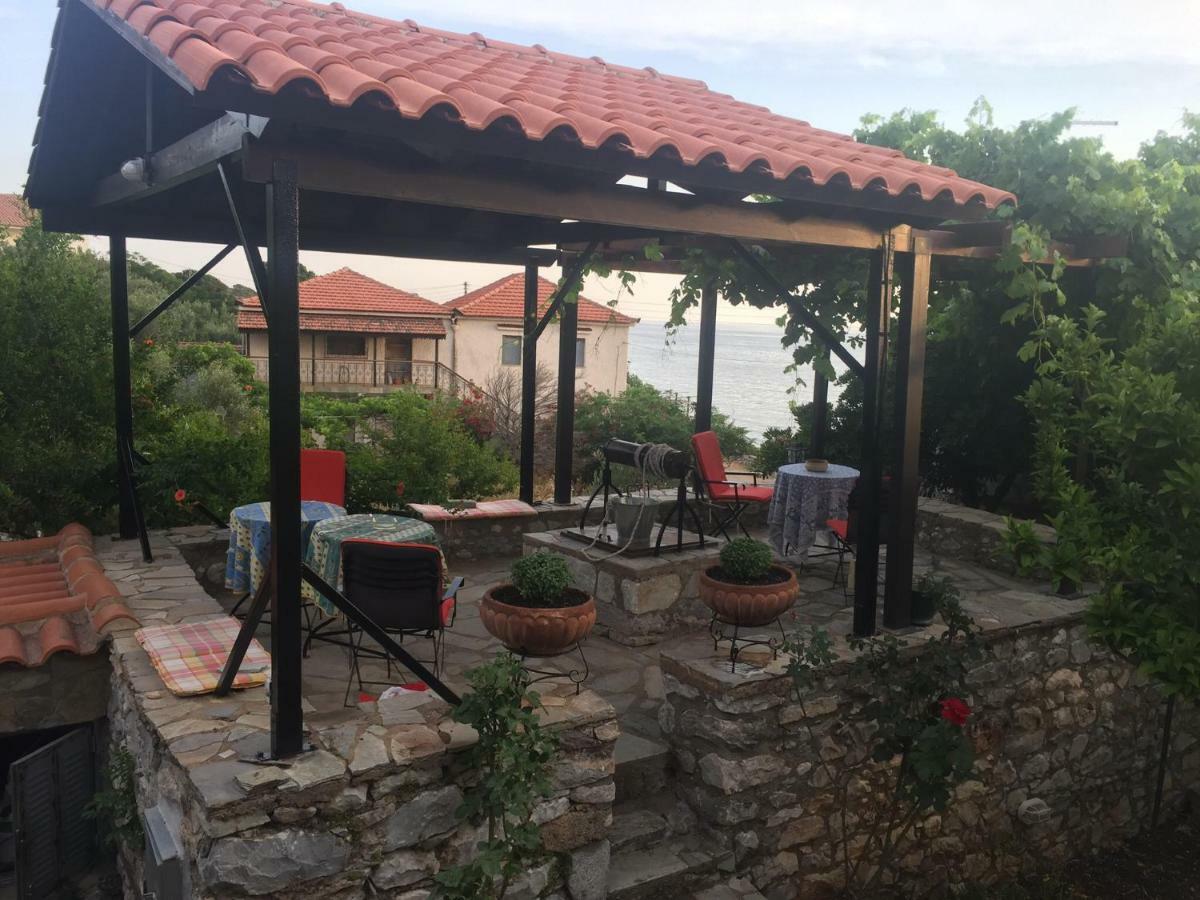 Lagadi 1860 Hostal Trakhila Exterior foto